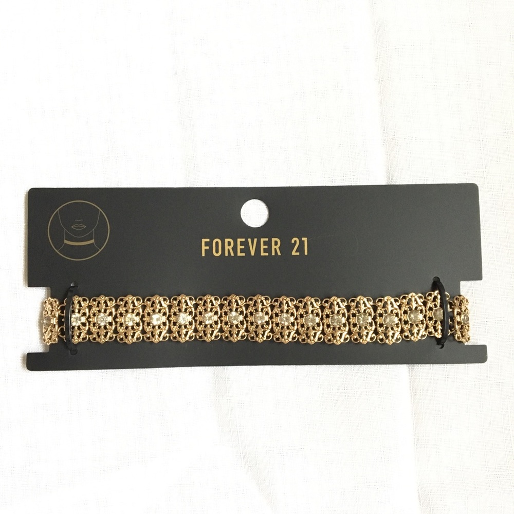 NWT EMBELLISHED CHOKER NECKLACE